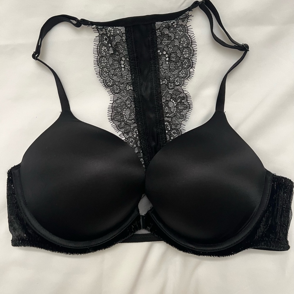 Victoria’s Secret Bra Underwire Front Clasp ,gently used, looks like new